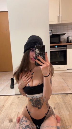 honeycrush_555  (1).jpg