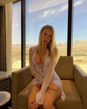 Vega Thompson (1).jpg