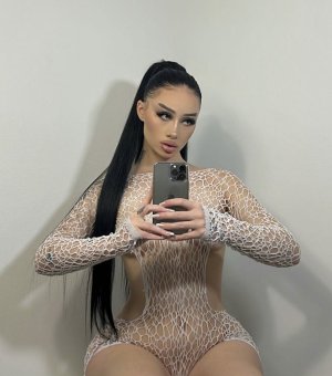 Auhneesh Nicole (2).jpg