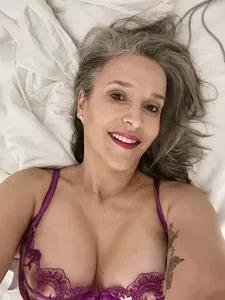 2557c2647fd3314cd979cb4ed944d1c4.jpg