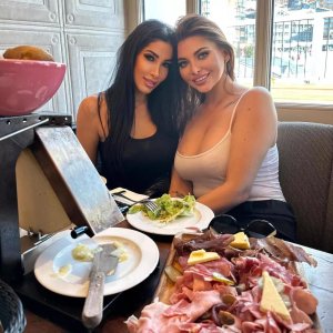 5d09b57b9ef613fd992f56047bc5a429.jpg