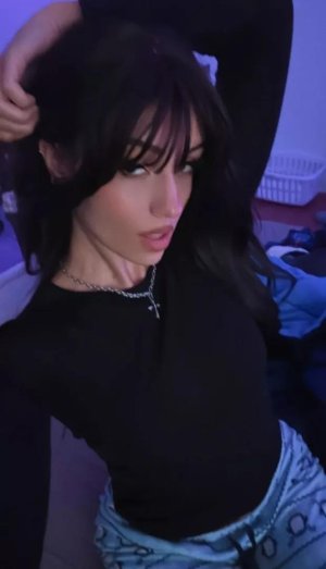 38bb3c093f6b4c7638955d5c43528d95.jpg