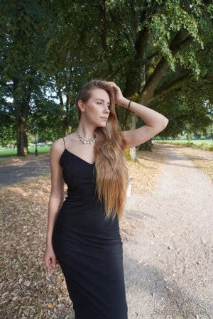 8b765acfe26d3c811e7f35ad9bb2ad0e.jpg