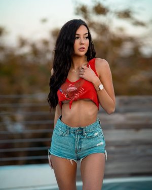 Serena Becker (2).jpg