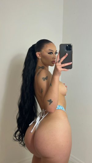 Auhneesh_Nichole @onlyfansisfree on tg 23.jpeg