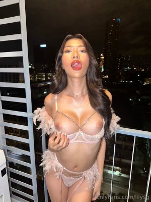 lilysg  (2).jpg